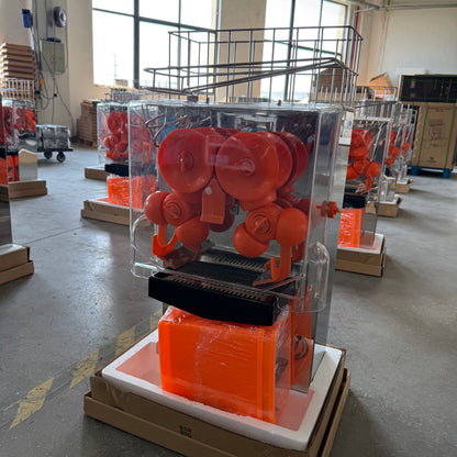 Orange automatic juicer machine with clear cover and orange roller pressing parts